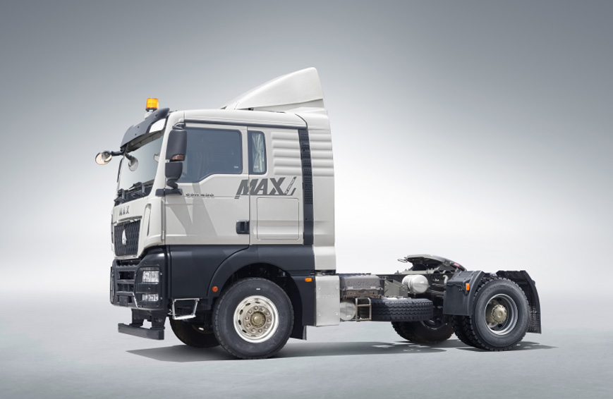 MAX 4×2 PRIME MOVER